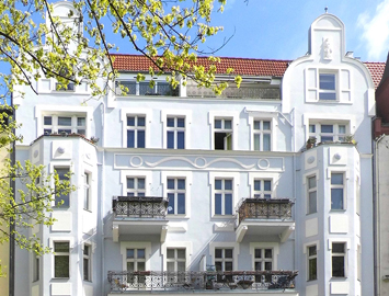 Essemble aus der Cranachstraße in Berlin